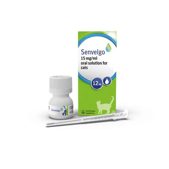 Senvillego 15 mg/ml oral solution for cats packaging with bottle and syringe on a white background